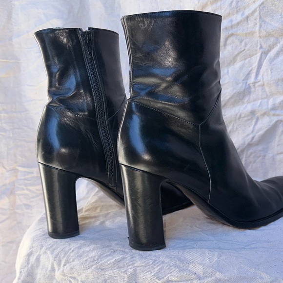 Barney’s New York Black Heel Boot - Picture 7 of 12